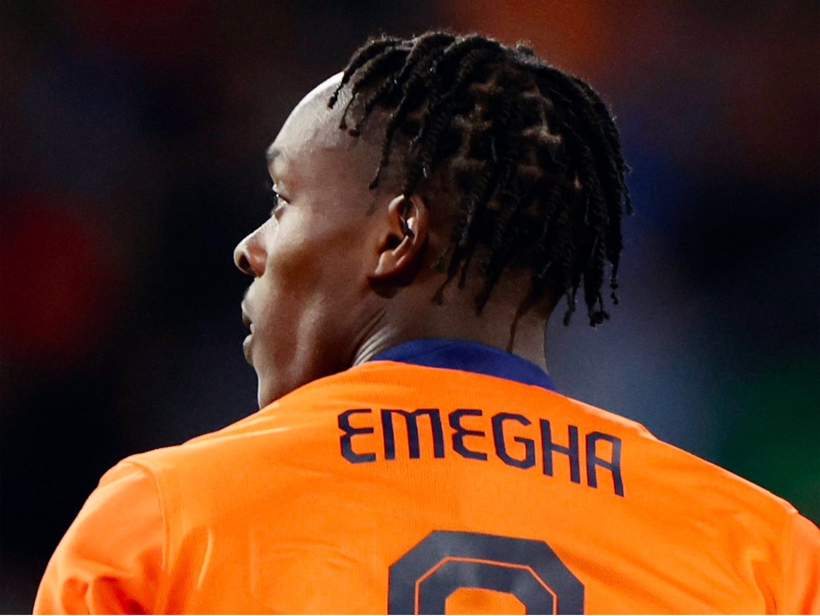 荷兰官方：补招白堡前锋艾美加进入国家队，韦霍斯特伤势待定