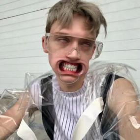 6686体育官网海外作者Clive