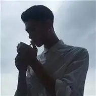 6686体育官网初级作者隔窗看你