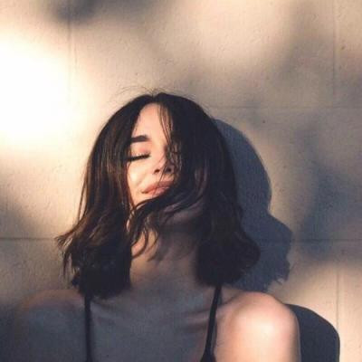 散步的菠萝