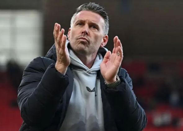 爱德华兹：从未考虑过离开米堡，加盟狼队是生涯中最艰难决定