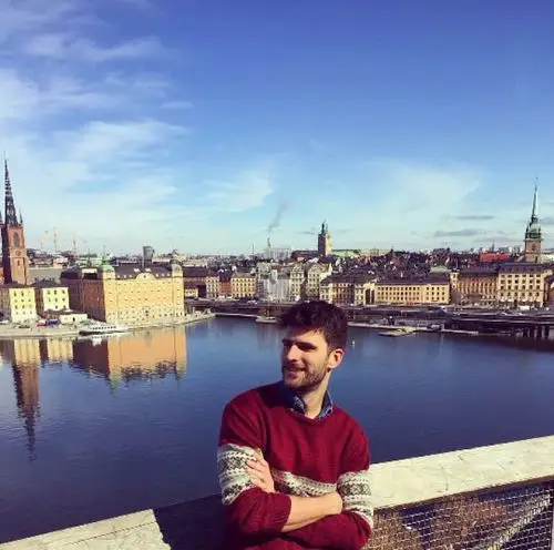 6686体育铁牌作者Clementine